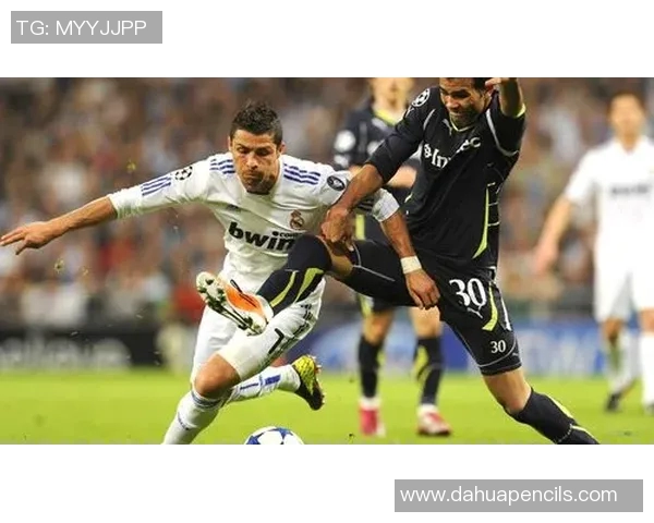 高清唯美足球球星名字壁纸合集点燃绿茵激情彰显独特个性魅力